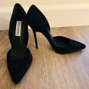 Steve Madden Black Pumps